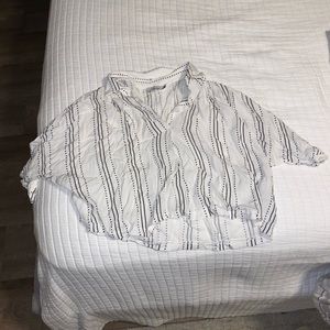 Lush black and white top